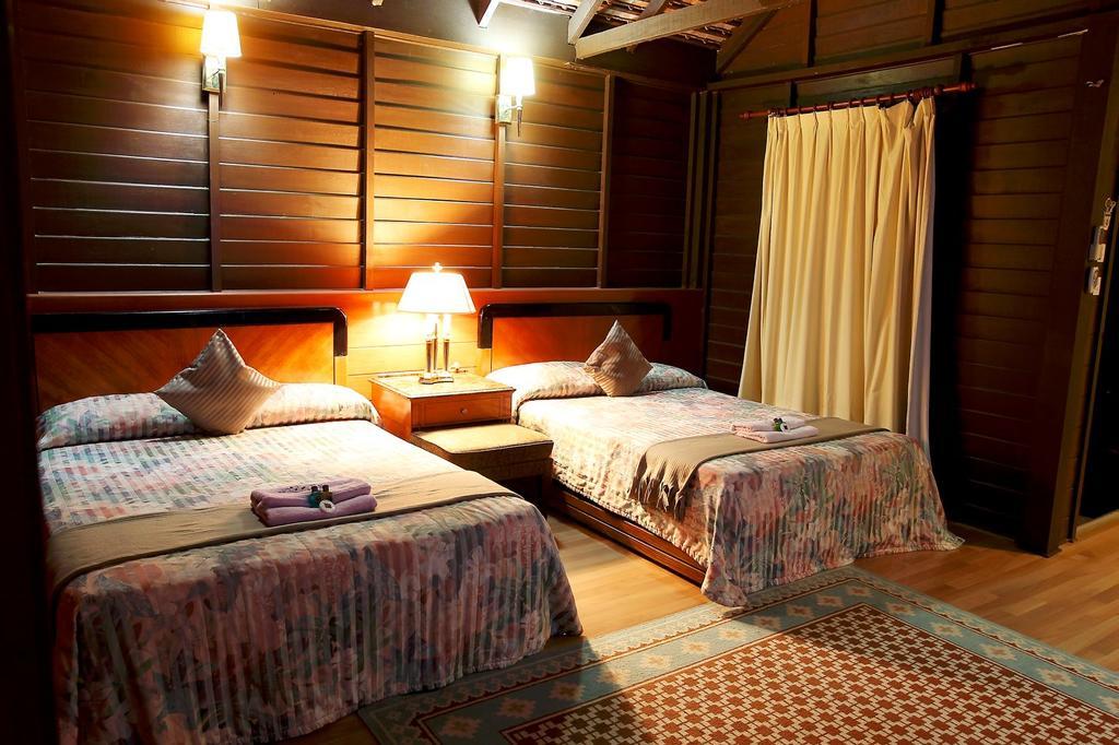 The Manor Beach Resort Besut Кампунг-Куала-Бесут Экстерьер фото